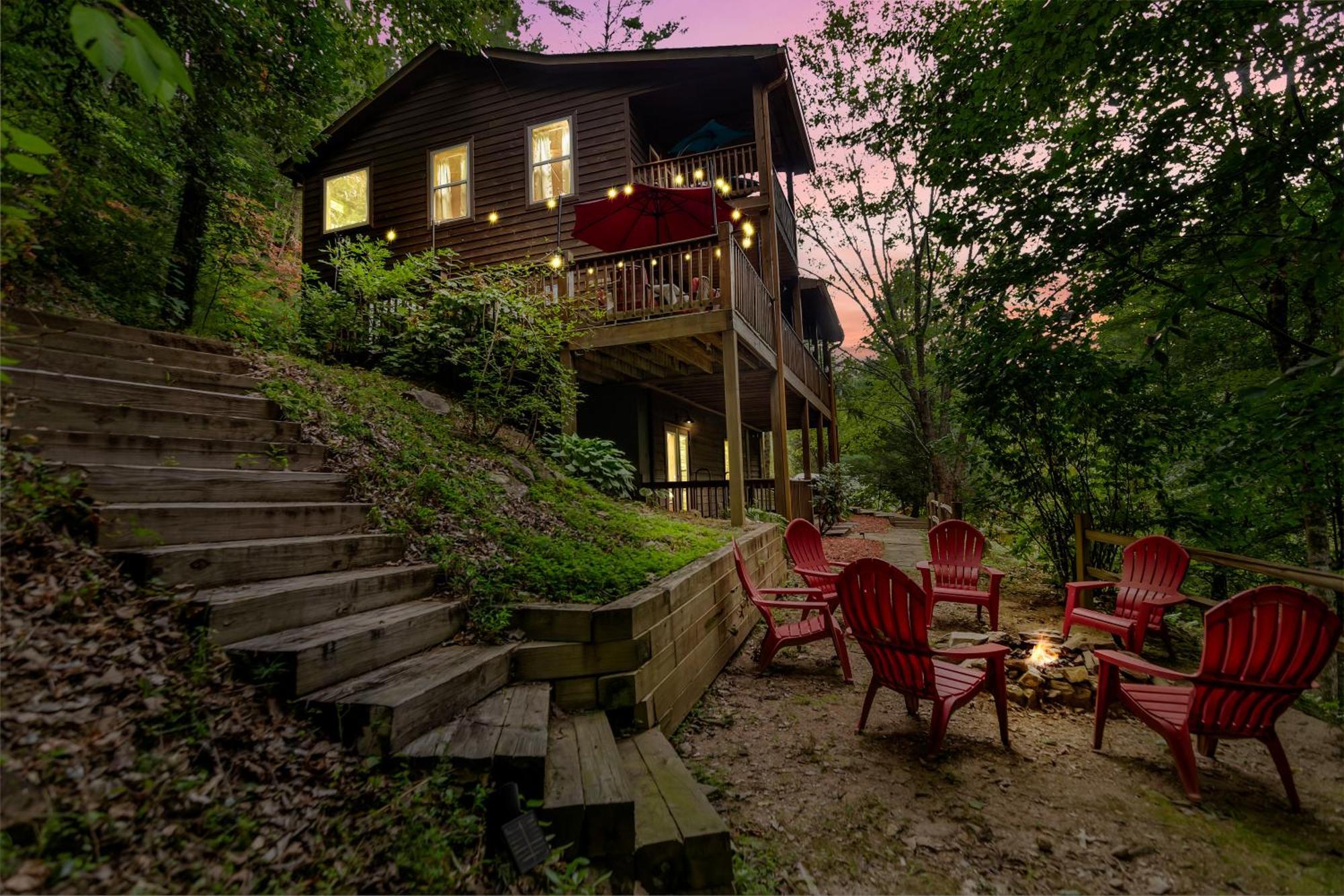 Amazing Creek View Cabin W/ Hot Tub, Firepit & Pool Table エリジェイ エクステリア 写真
