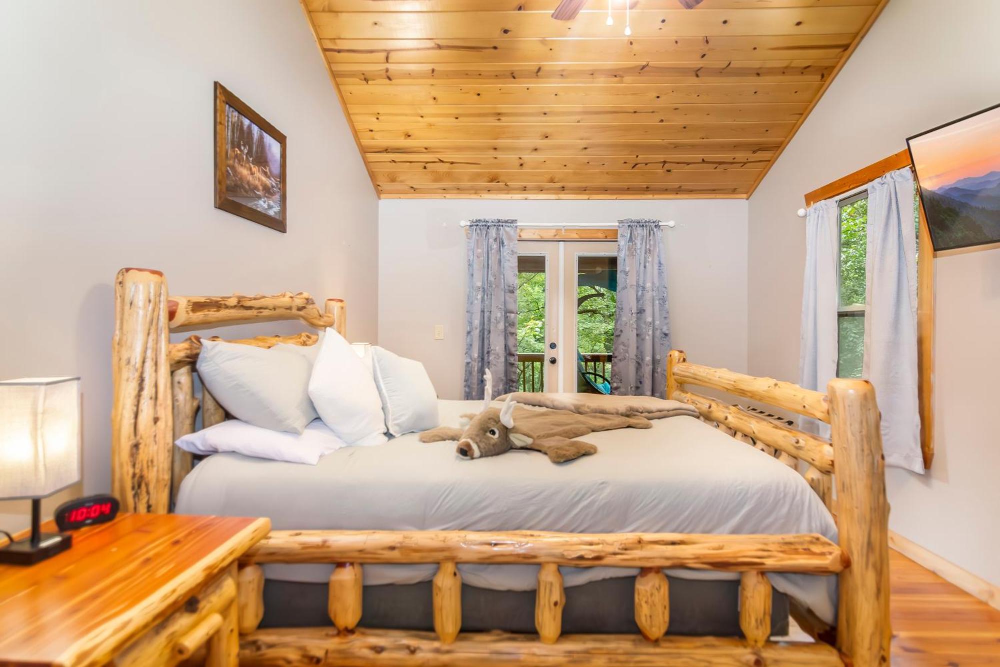 Amazing Creek View Cabin W/ Hot Tub, Firepit & Pool Table エリジェイ エクステリア 写真